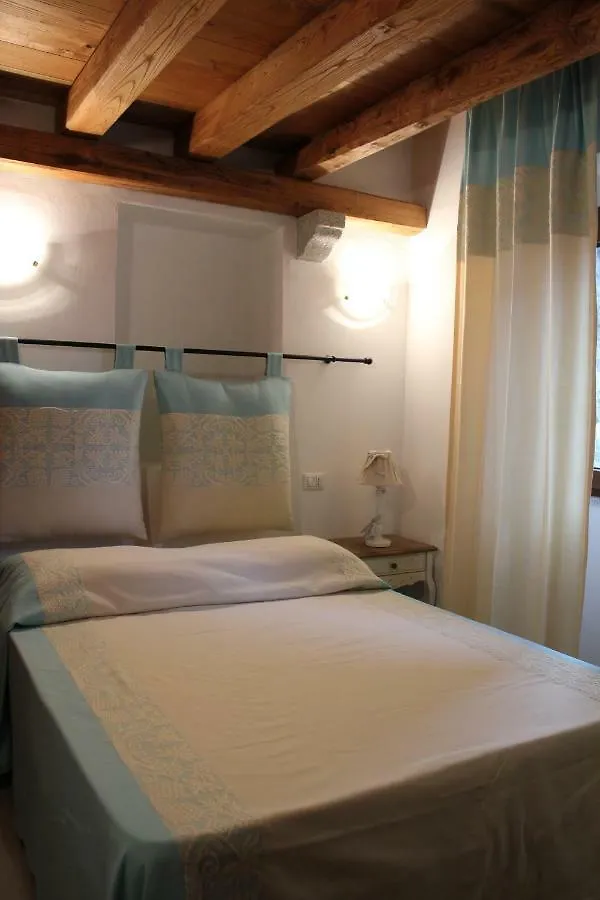 B&B Piazza Di L'Ara Tempio Pausania 2*,